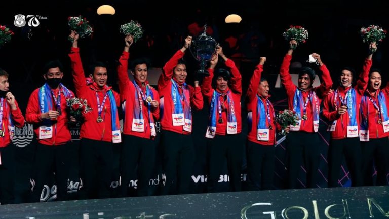 Piala Thomas Cup 2020 (2021) Persembahan Atlet Badminton Indonesia untuk Rakyat Indonesia